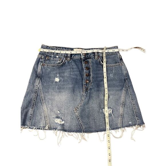 We the Free blue jean denim distressed button fly skirt size 29 - Picture 2 of 6